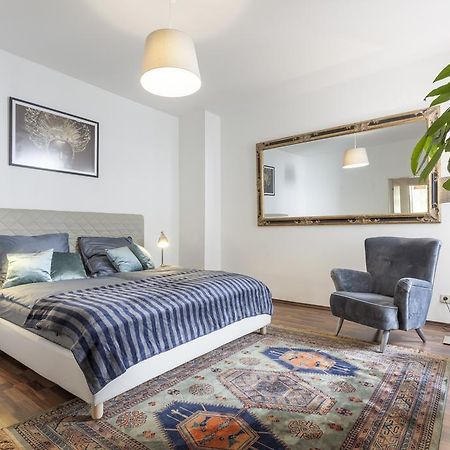 The Rheinsberger - Cosy 2Br One Living Room Up To 6 Berlin Bagian luar foto