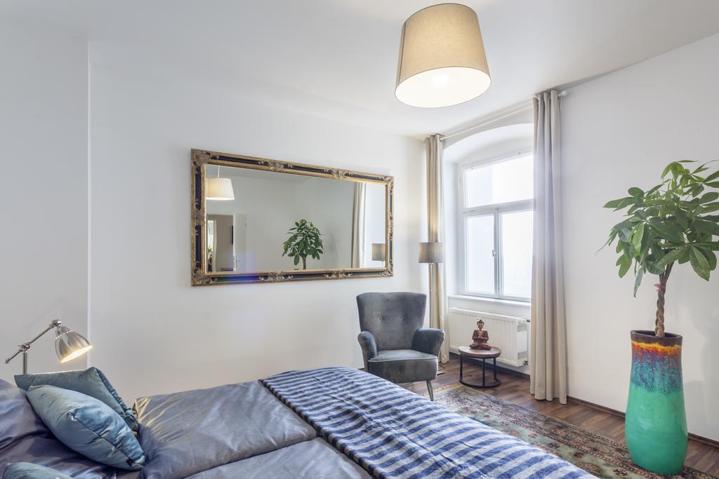 The Rheinsberger - Cosy 2Br One Living Room Up To 6 Berlin Bagian luar foto