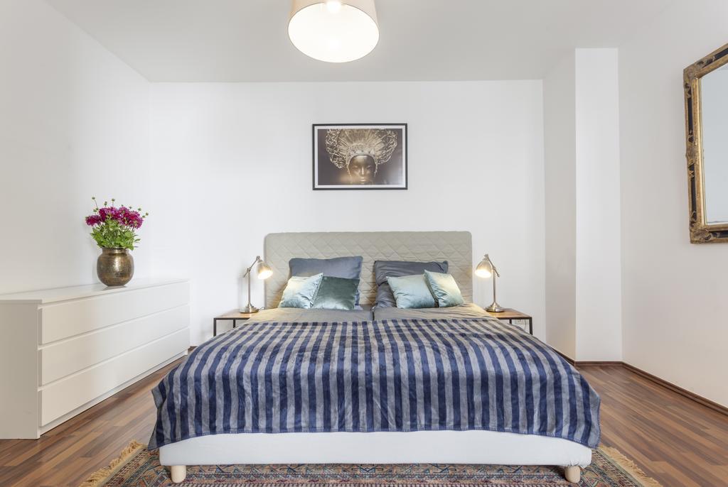 The Rheinsberger - Cosy 2Br One Living Room Up To 6 Berlin Bagian luar foto