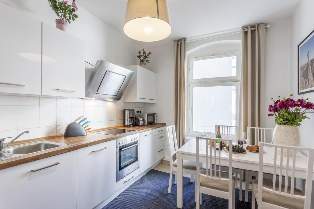 The Rheinsberger - Cosy 2Br One Living Room Up To 6 Berlin Bagian luar foto